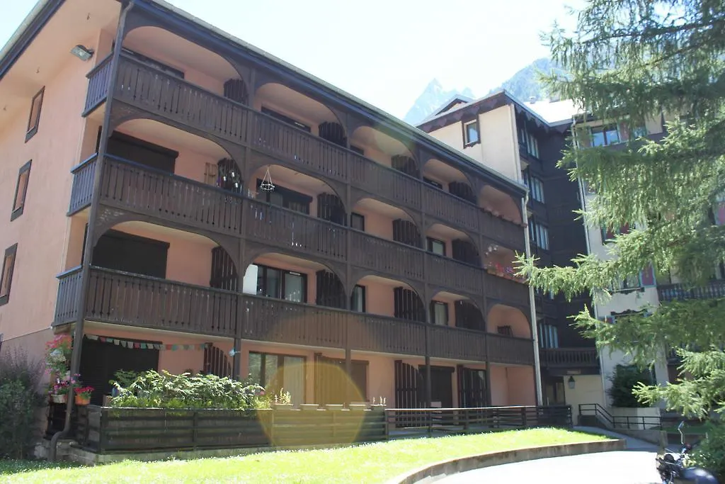 Apartment Jonquille 3 - A Comfortable Chamonix Haven Frankrig